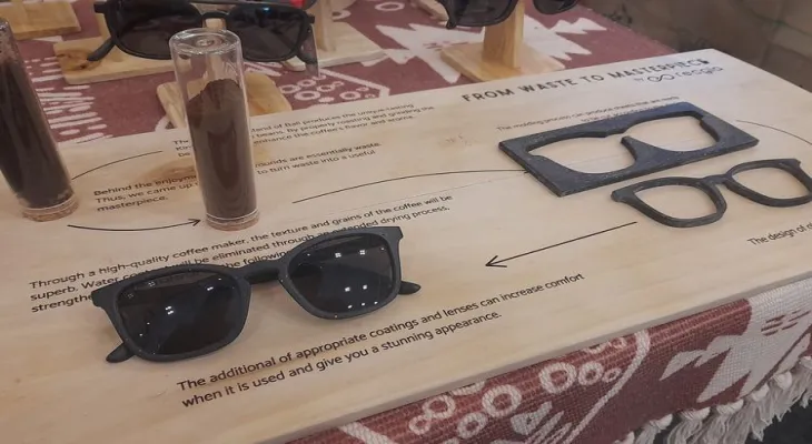 Recycled Glasses from Coffee Grounds