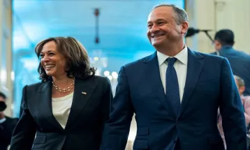 Perjalanan Cinta Kamala Harris dan Doug Emhoff, Berawal dari Kencan Buta