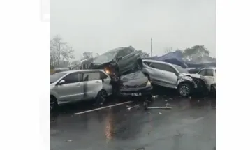 Multiple Accidents on Cipularang Toll Road KM 92 Damaging Numerous Vehicles