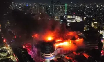 Glodok Plaza Fire: Explosions Heard, Flames Finally Contained After Hours