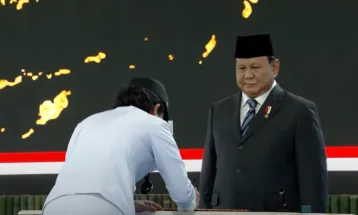 President Prabowo Inaugurates 961 Regional Heads at Presidential Palace